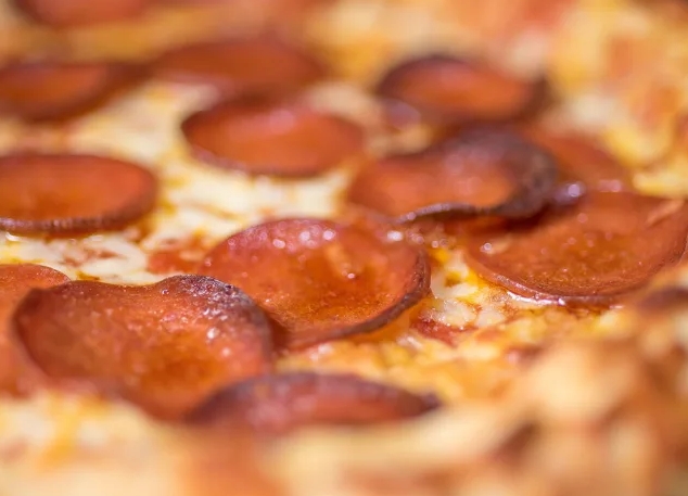 Фетуччині, пепероні та соус маринара: які страви в Італії насправді не їдять